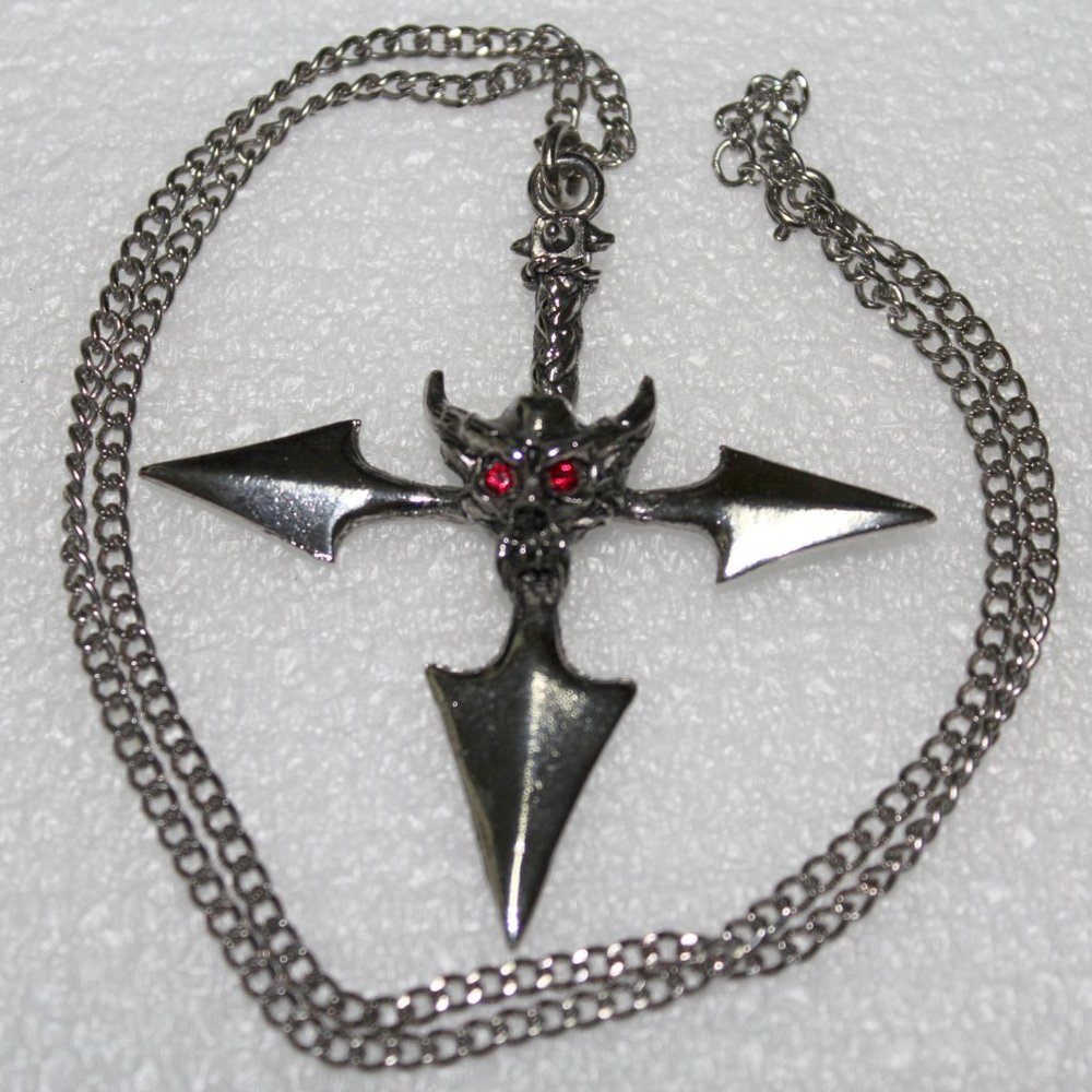 Silver Tone Red Eye Evil Horned Skull Lobster Clasp Fashion Pendant Necklace